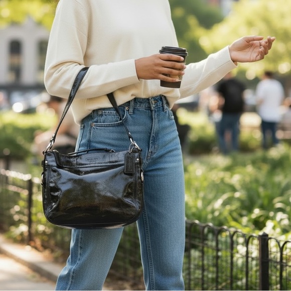 Vintage Coach Zoe Black Leather Shoulder Bag Purse | Model: F1082-F15478 - Picture 2 of 16